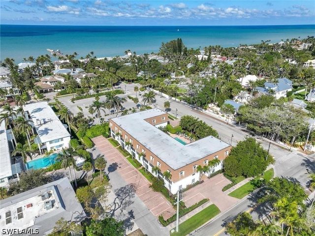 1222 Gordon DR O-15, Naples, FL 34102