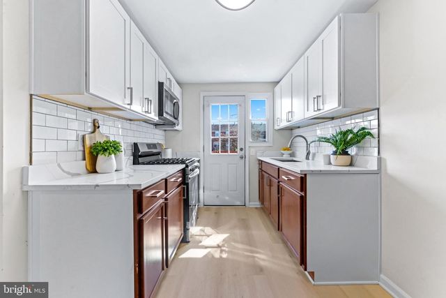 1003 FOXRIDGE LN, Baltimore, MD 21221