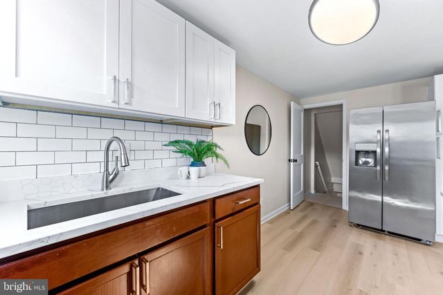 1003 FOXRIDGE LN, Baltimore, MD 21221