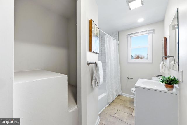 1003 FOXRIDGE LN, Baltimore, MD 21221