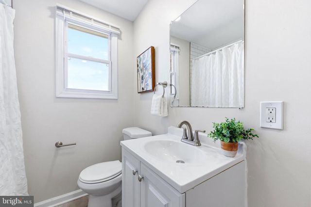 1003 FOXRIDGE LN, Baltimore, MD 21221