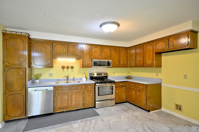 141 RICHVIEW RD, S, Clarksville, TN 37043