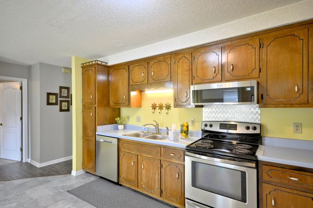 141 RICHVIEW RD, S, Clarksville, TN 37043