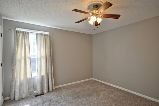 141 RICHVIEW RD, S, Clarksville, TN 37043