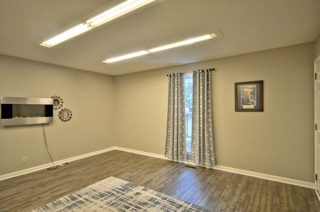 141 RICHVIEW RD, S, Clarksville, TN 37043