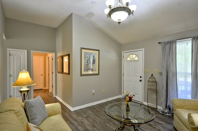 141 RICHVIEW RD, S, Clarksville, TN 37043