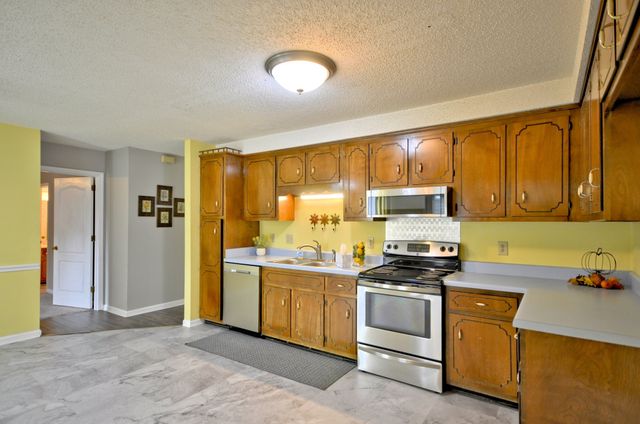 141 RICHVIEW RD, S, Clarksville, TN 37043