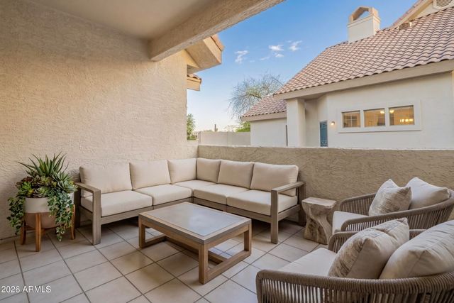 2801 N LITCHFIELD Road 54, Goodyear, AZ 85395