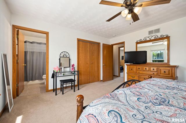 104 INDEPENDENCE Drive, East Peoria, IL 61611