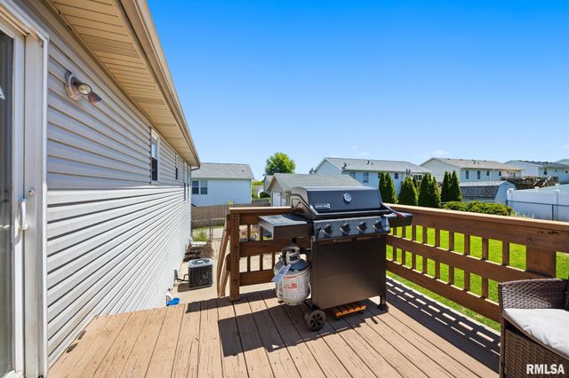 104 INDEPENDENCE Drive, East Peoria, IL 61611