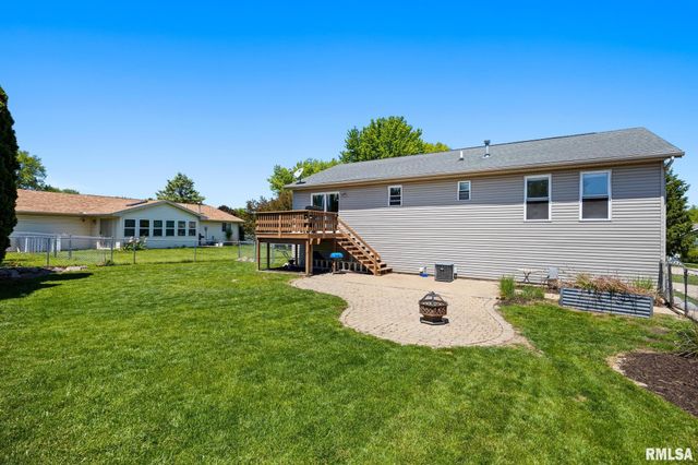 104 INDEPENDENCE Drive, East Peoria, IL 61611