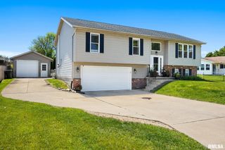 104 INDEPENDENCE Drive, East Peoria, IL 61611