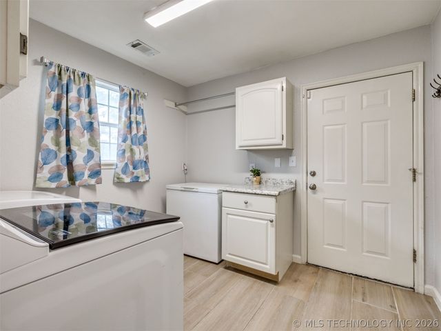 7801 N 127th East Avenue, Owasso, OK 74055