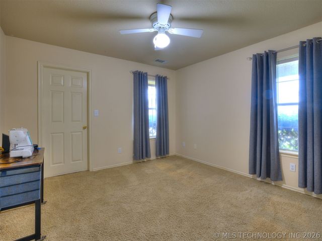 7801 N 127th East Avenue, Owasso, OK 74055