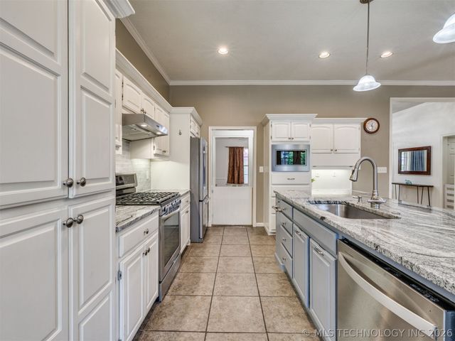 7801 N 127th East Avenue, Owasso, OK 74055