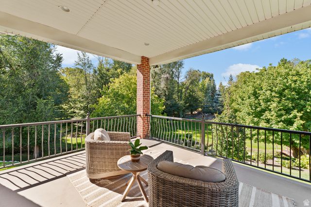 1818 S BLOOMING GROVE LN, Kaysville, UT 84037