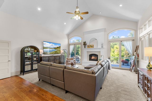 1818 S BLOOMING GROVE LN, Kaysville, UT 84037