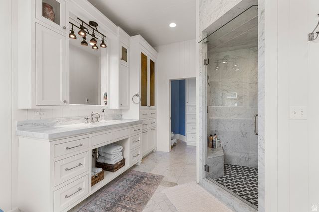 1818 S BLOOMING GROVE LN, Kaysville, UT 84037