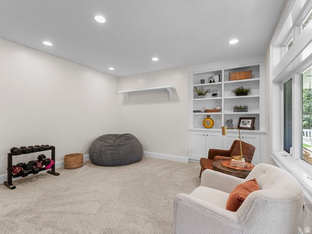 1818 S BLOOMING GROVE LN, Kaysville, UT 84037