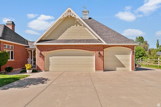 1818 S BLOOMING GROVE LN, Kaysville, UT 84037