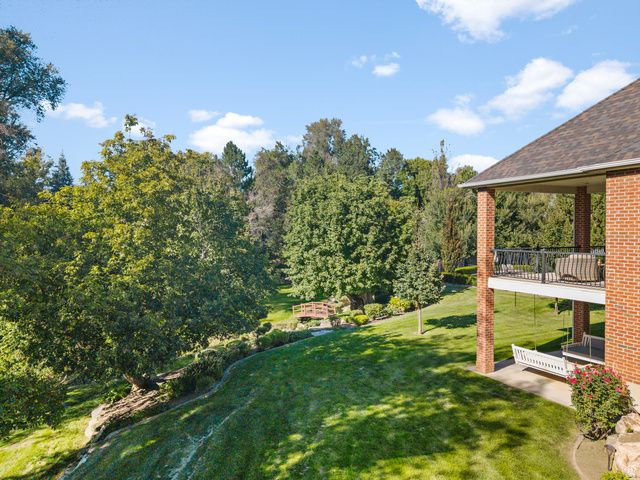 1818 S BLOOMING GROVE LN, Kaysville, UT 84037