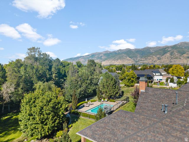 1818 S BLOOMING GROVE LN, Kaysville, UT 84037