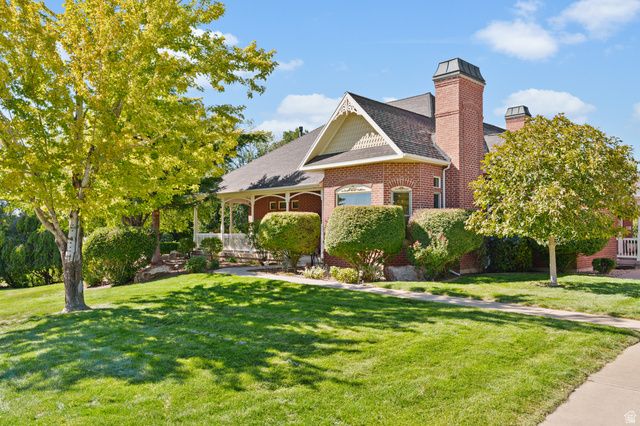 1818 S BLOOMING GROVE LN, Kaysville, UT 84037