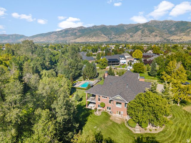 1818 S BLOOMING GROVE LN, Kaysville, UT 84037