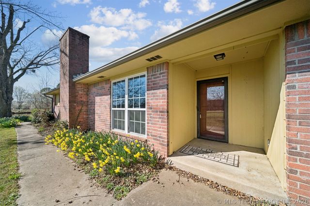 20936 S Valley West Drive, Claremore, OK 74019