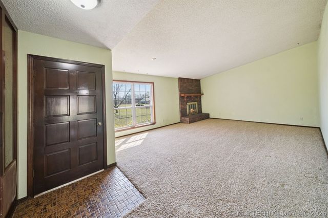 20936 S Valley West Drive, Claremore, OK 74019