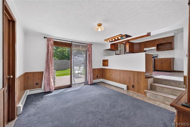 33 Gregory Drive, West Seneca, NY 14224