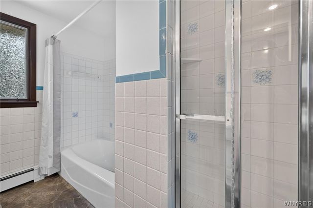 33 Gregory Drive, West Seneca, NY 14224