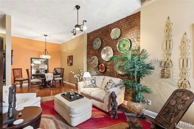 3725 N 20th Street, St Louis, MO 63107