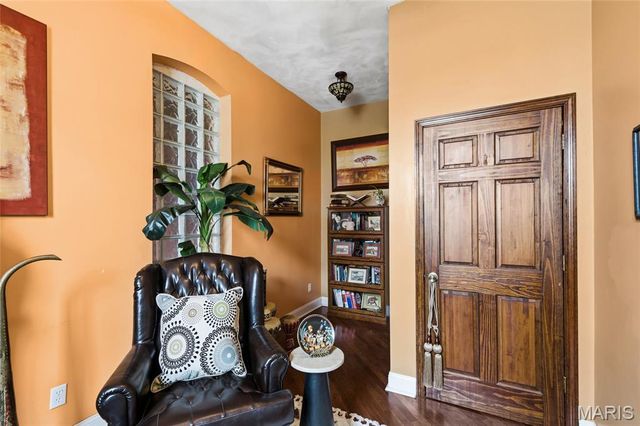 3725 N 20th Street, St Louis, MO 63107