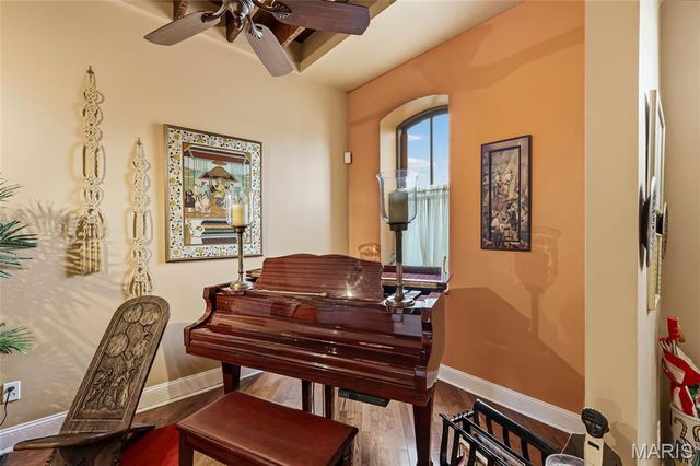 3725 N 20th Street, St Louis, MO 63107