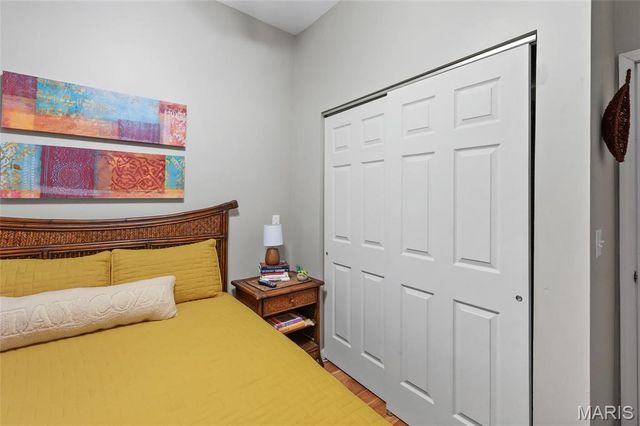 3725 N 20th Street, St Louis, MO 63107