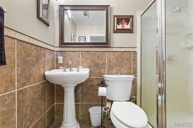 3725 N 20th Street, St Louis, MO 63107