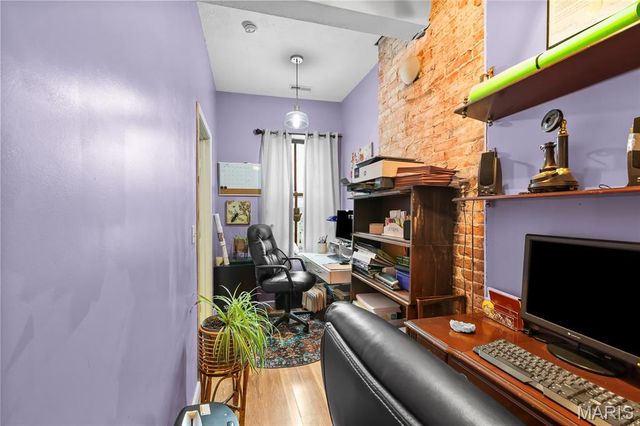 3725 N 20th Street, St Louis, MO 63107