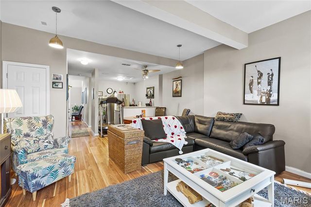 3725 N 20th Street, St Louis, MO 63107