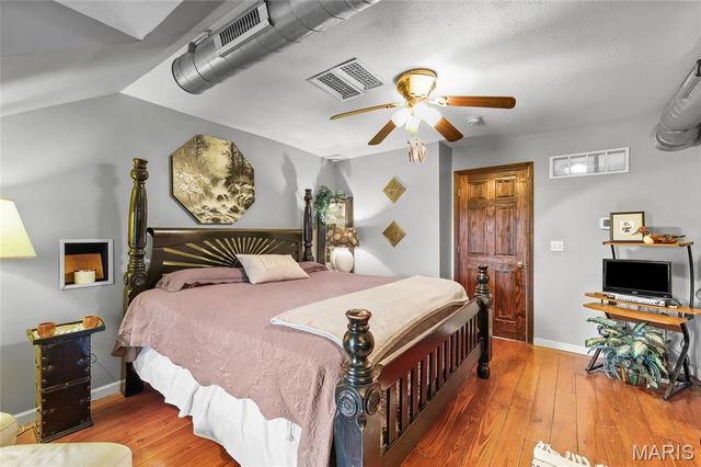 3725 N 20th Street, St Louis, MO 63107