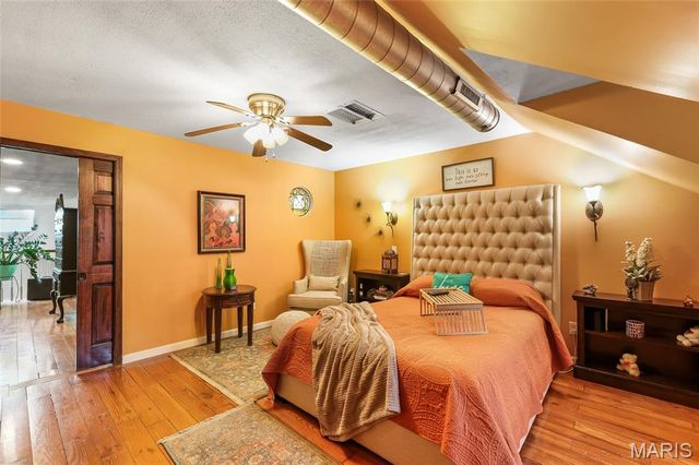 3725 N 20th Street, St Louis, MO 63107