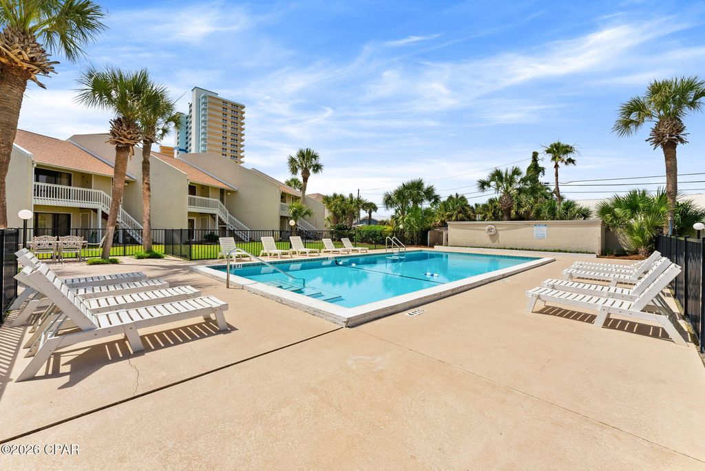 Image 44 of property listing at 5225 Thomas Drive 14, Panama City Beach, FL 32408
