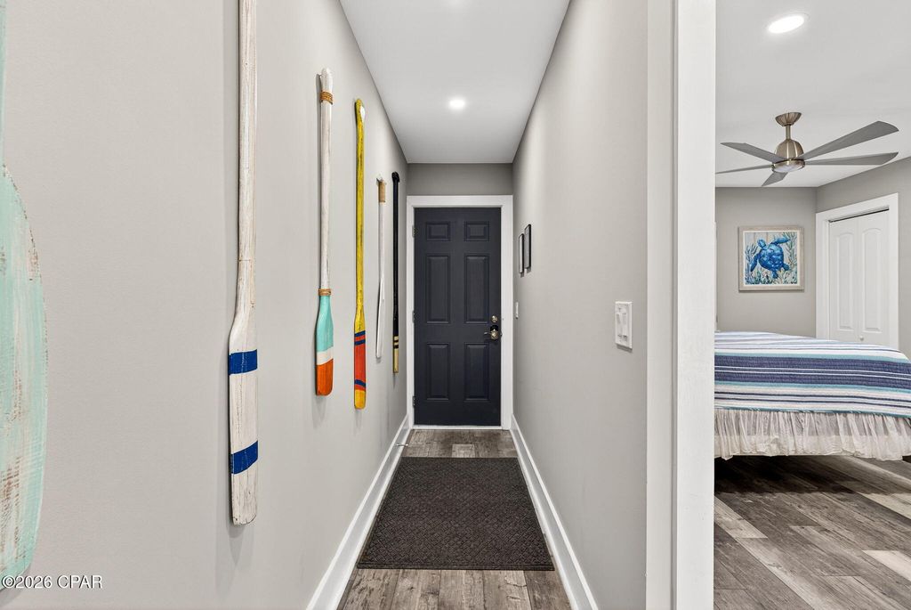 Image 5 of property listing at 5225 Thomas Drive 14, Panama City Beach, FL 32408