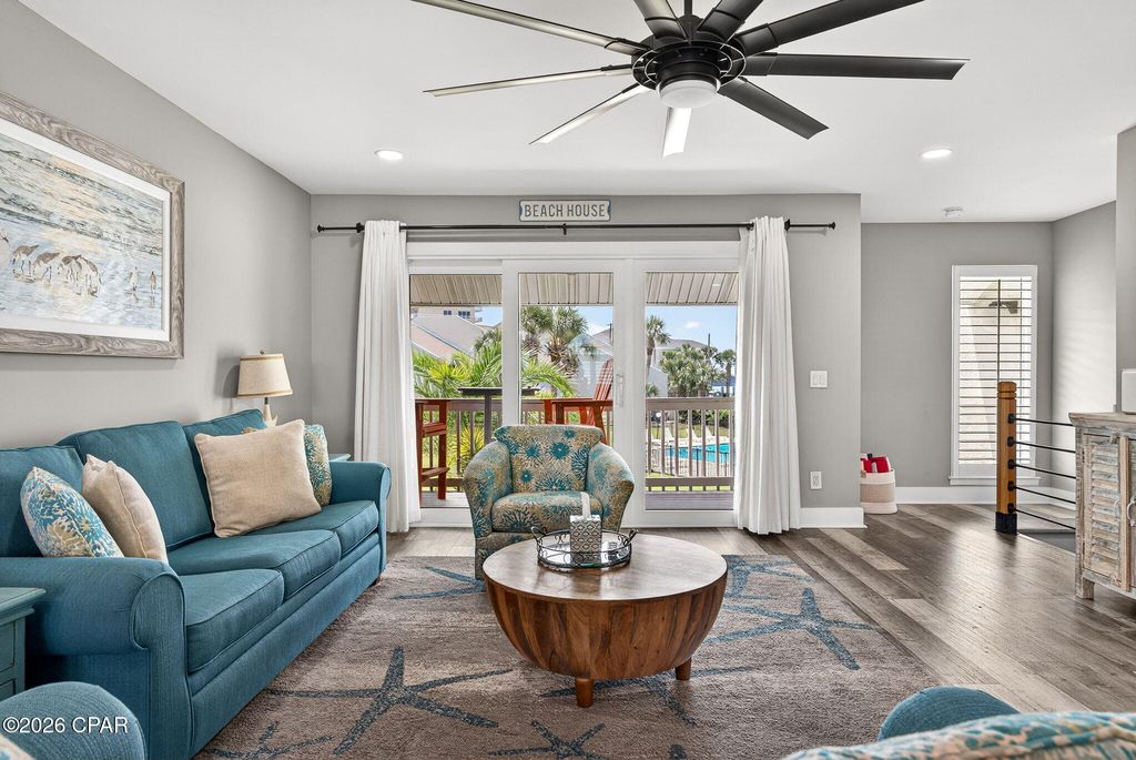 Image 7 of property listing at 5225 Thomas Drive 14, Panama City Beach, FL 32408