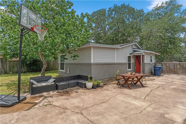 4430 Mistletoe Dr, Corpus Christi, TX 78411