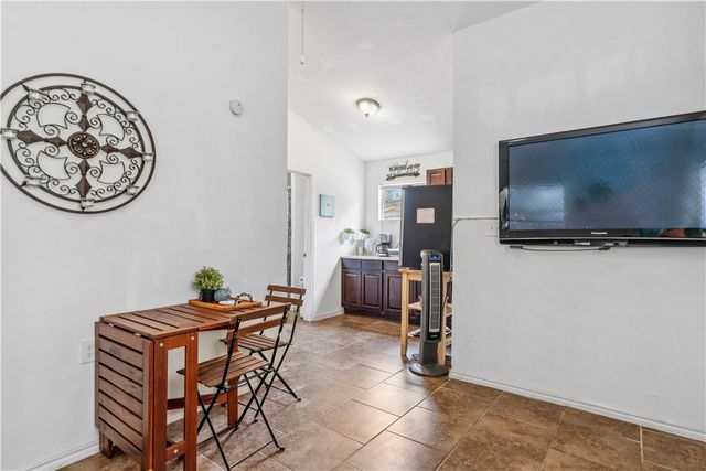 4430 Mistletoe Dr, Corpus Christi, TX 78411