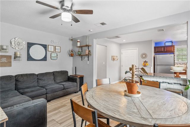 4430 Mistletoe Dr, Corpus Christi, TX 78411