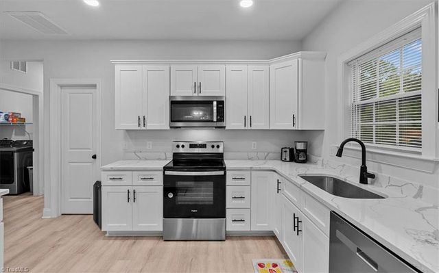5305 Ridgefall Road, Greensboro, NC 27410