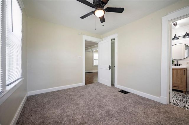 1242 S Hardy Street, Independence, MO 64052