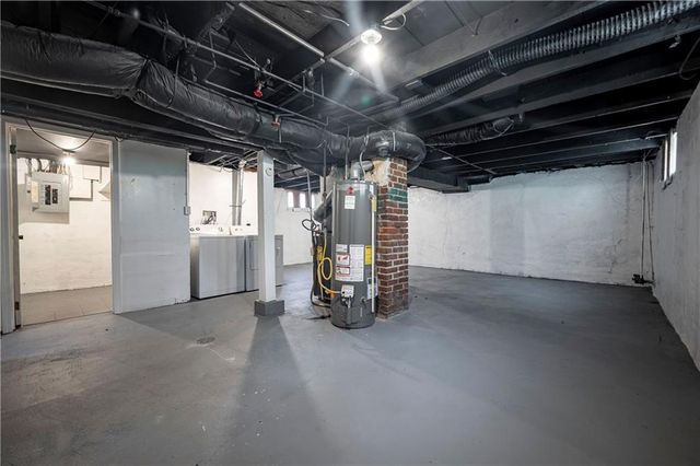 1242 S Hardy Street, Independence, MO 64052